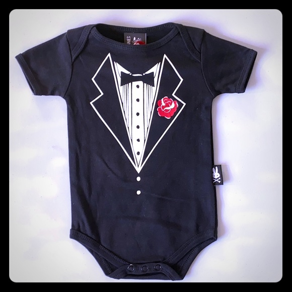 Baby romper Tux print size 3-6M - Picture 1 of 3